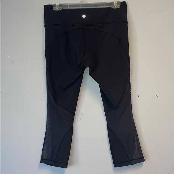 Lululemon Mix & Mesh Crop *21" - Picture 2 of 5